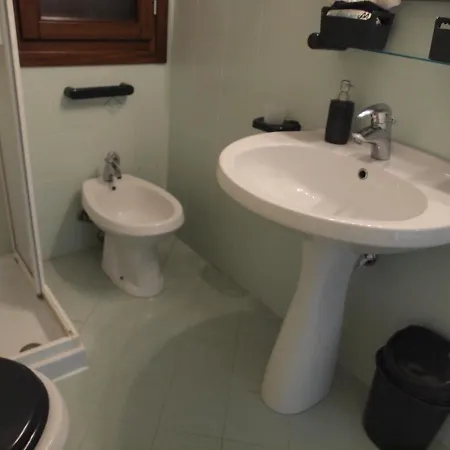 לינה וארוחת בוקר Lighea