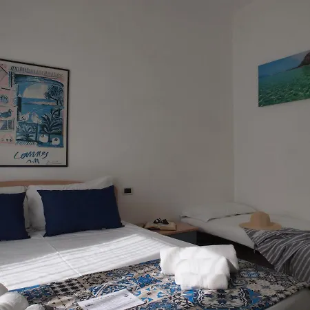 Lighea לינה וארוחת בוקר