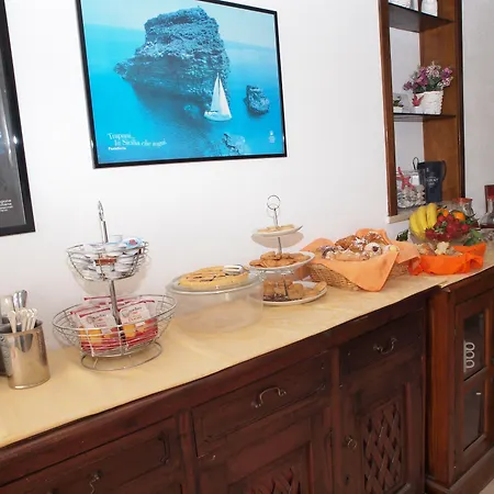 Lighea לינה וארוחת בוקר 3*