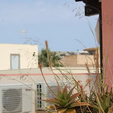 Lighea לינה וארוחת בוקר 3*